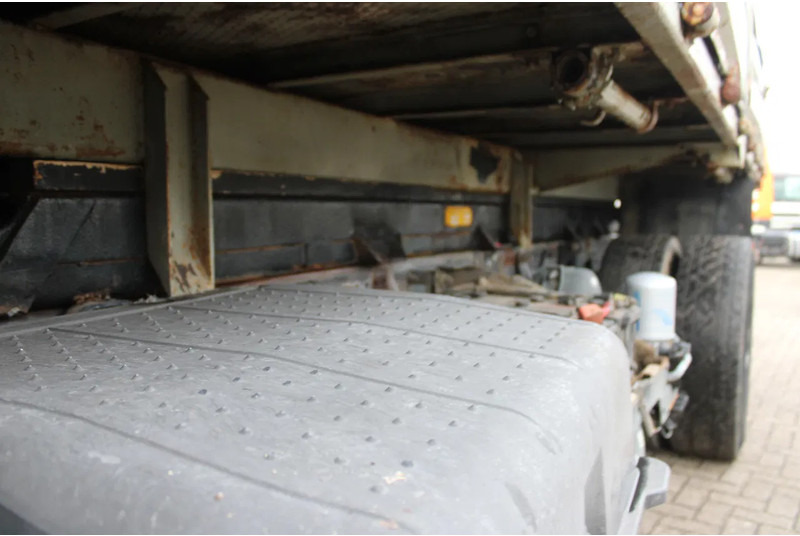 Tipper Mercedes-Benz Axor 1833 + tipper + manual: picture 11