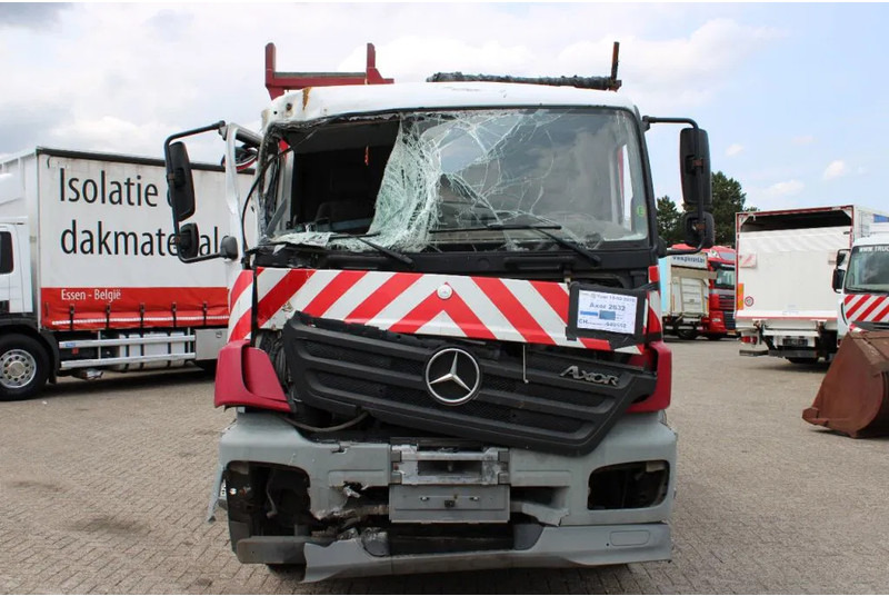 Mercedes-Benz Axor 2633 + HIAB 144 BS 2 HIDUO + 6X2+REMOTE - Crane truck: picture 3 Mercedes-Benz Axor 2633 + HIAB 144 BS 2 HIDUO + 6X2+REMOTE - Crane truck: picture 3