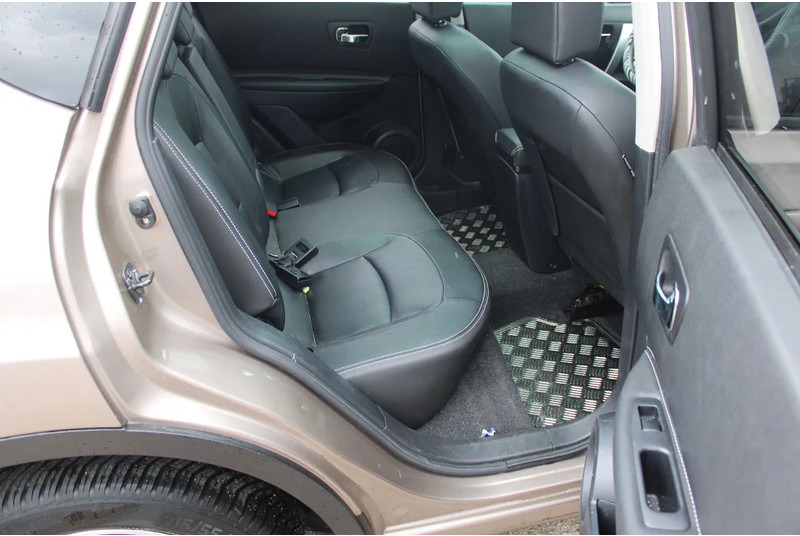 SUV Nissan QASHQAI 2.0 AUTOMATIC / CAMERA: picture 17