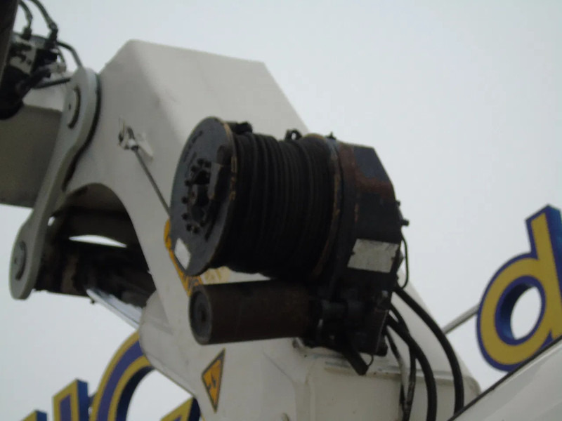 Scania R 520 V8 + PALFINGER 72002 6X + JIB 4X + WINCH + 8X4 + EURO 6 + REMOTE - Crane truck: picture 5 Scania R 520 V8 + PALFINGER 72002 6X + JIB 4X + WINCH + 8X4 + EURO 6 + REMOTE - Crane truck: picture 5