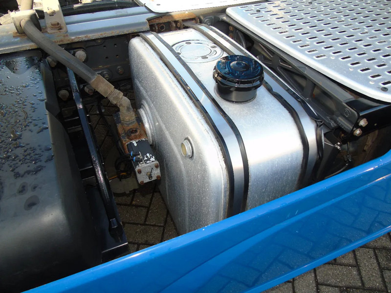 DAF XF 510 + PTO + EURO 6 + SSC + retarder - Tractor unit: picture 5 DAF XF 510 + PTO + EURO 6 + SSC + retarder - Tractor unit: picture 5