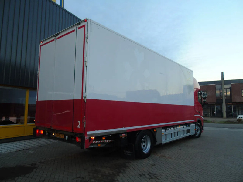 Volvo FH 460 + TRS COOLING + LIFT + EURO 6 - Refrigerator truck: picture 3 Volvo FH 460 + TRS COOLING + LIFT + EURO 6 - Refrigerator truck: picture 3