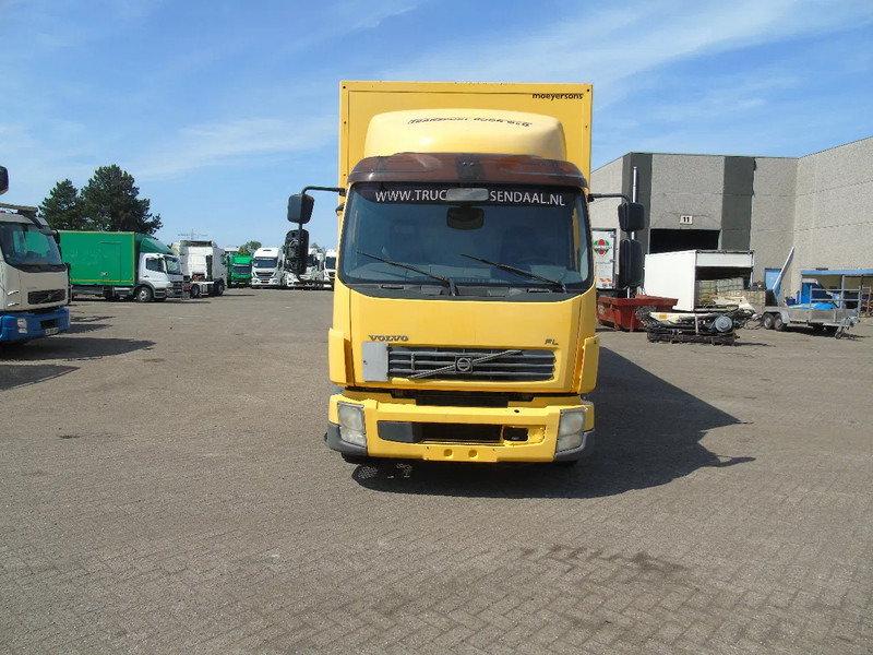 Box truck Volvo FL 240 + MANUAL + lift: picture 6