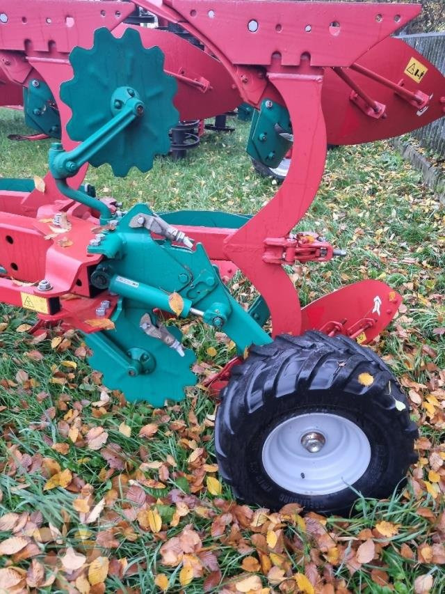 Kverneland EG 100 Vario - Plow: picture 4 Kverneland EG 100 Vario - Plow: picture 4