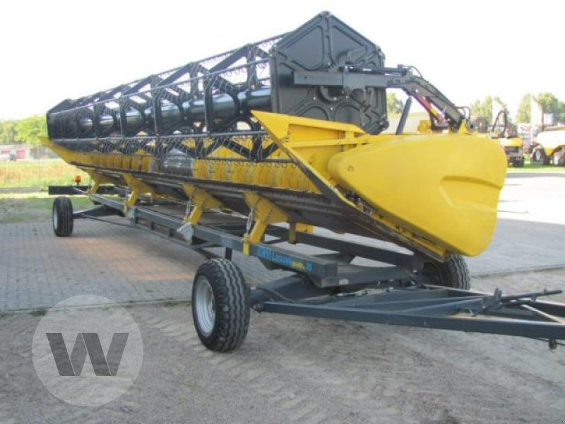 New Holland CR 9090 SCR - Combine harvester: picture 3 New Holland CR 9090 SCR - Combine harvester: picture 3