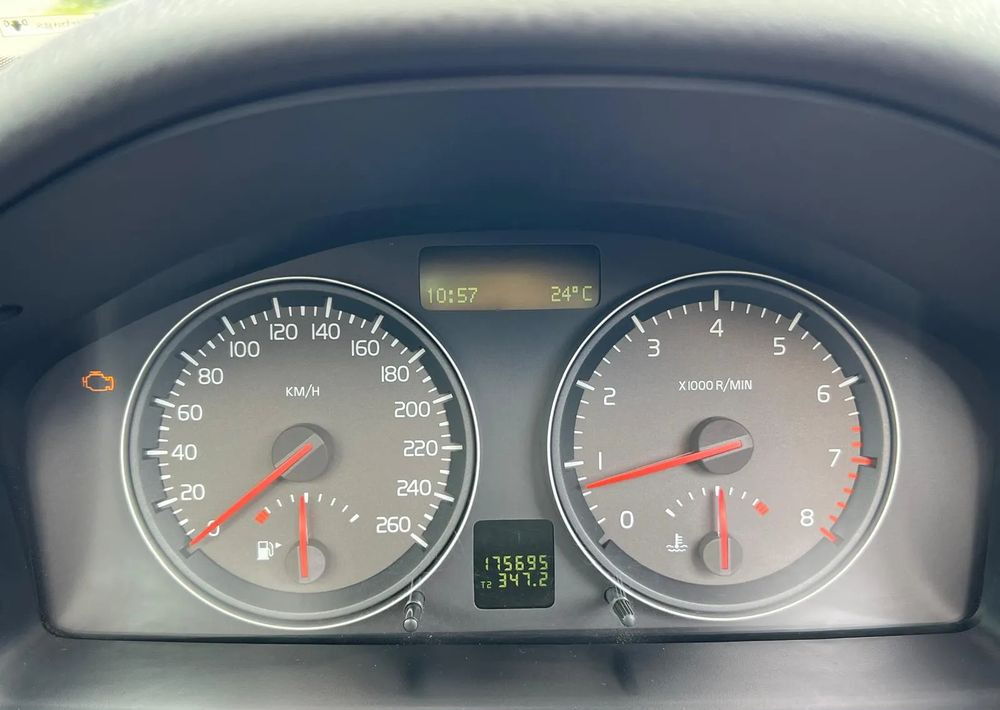 Car Volvo C70 2.4 Momentum: picture 10