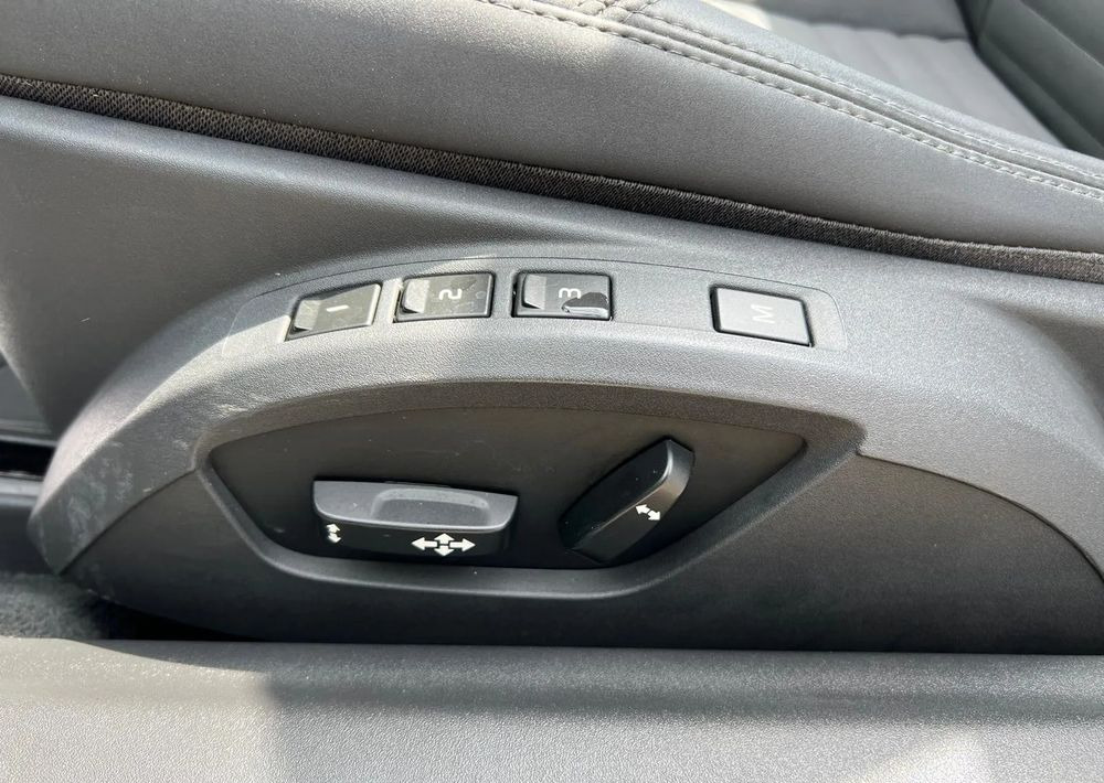 Car Volvo C70 2.4 Momentum: picture 6
