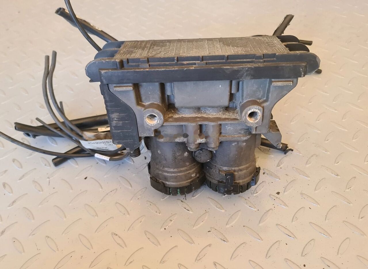 Knorr-Bremse K029247 21114975 Volvo FH4 FM truck - Brake valve for Truck: picture 2 Knorr-Bremse K029247 21114975 Volvo FH4 FM truck - Brake valve for Truck: picture 2