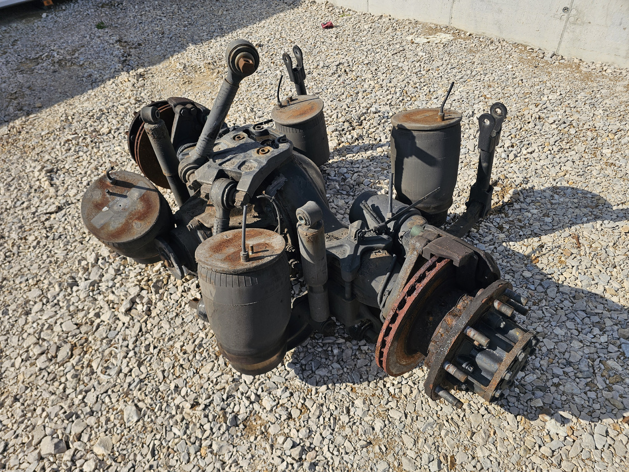 MAN TGX TGS EURO 6 / COMPLETE AXLE / HY-1350 / 38:15 - Rear axle: picture 3 MAN TGX TGS EURO 6 / COMPLETE AXLE / HY-1350 / 38:15 - Rear axle: picture 3