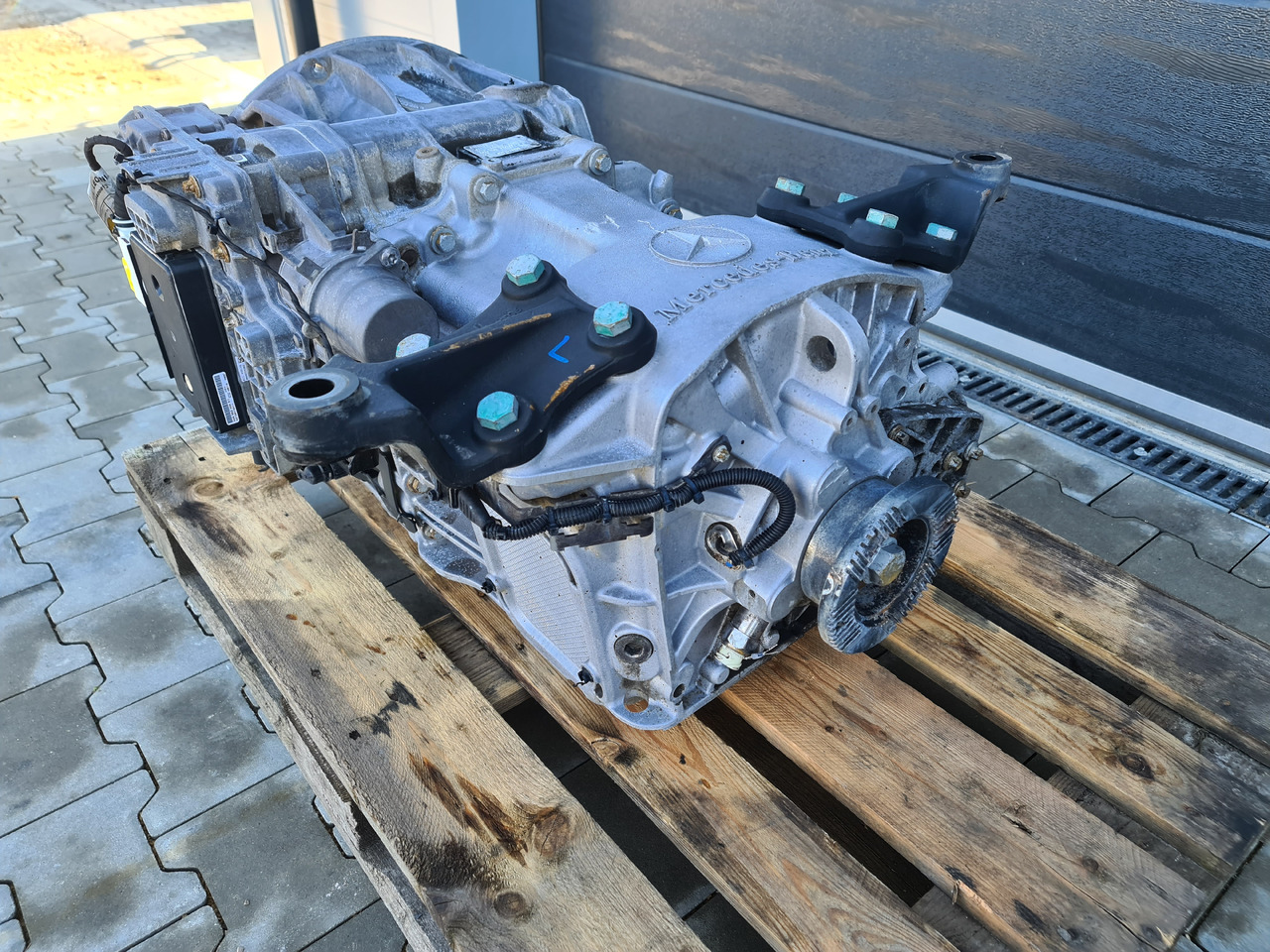 MERCEDES ATEGO ANTOS / COMPLETE GEARBOX / G140-8 / WORLDWIDE DELIVERY - Gearbox: picture 3 MERCEDES ATEGO ANTOS / COMPLETE GEARBOX / G140-8 / WORLDWIDE DELIVERY - Gearbox: picture 3