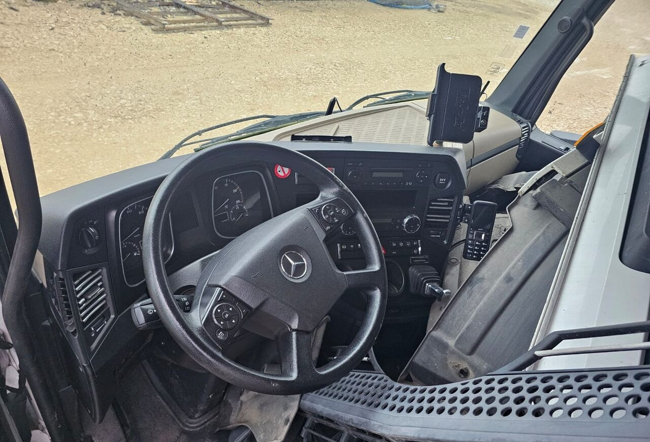 Mercedes-Benz ACTROS MP4 StreamSpace 1843 Mercedes-Benz ACTROS MP4 truck - Cab for Truck: picture 5 Mercedes-Benz ACTROS MP4 StreamSpace 1843 Mercedes-Benz ACTROS MP4 truck - Cab for Truck: picture 5