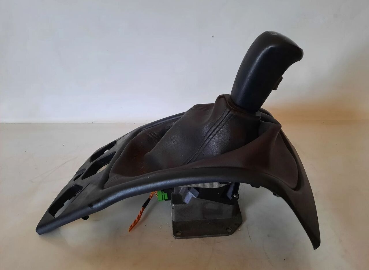 Renault Joystick lewarek zmiany biegów RENAULT MAGNUM DXI 12 Renault truck - Gearbox for Truck: picture 1 Renault Joystick lewarek zmiany biegów RENAULT MAGNUM DXI 12 Renault truck - Gearbox for Truck: picture 1