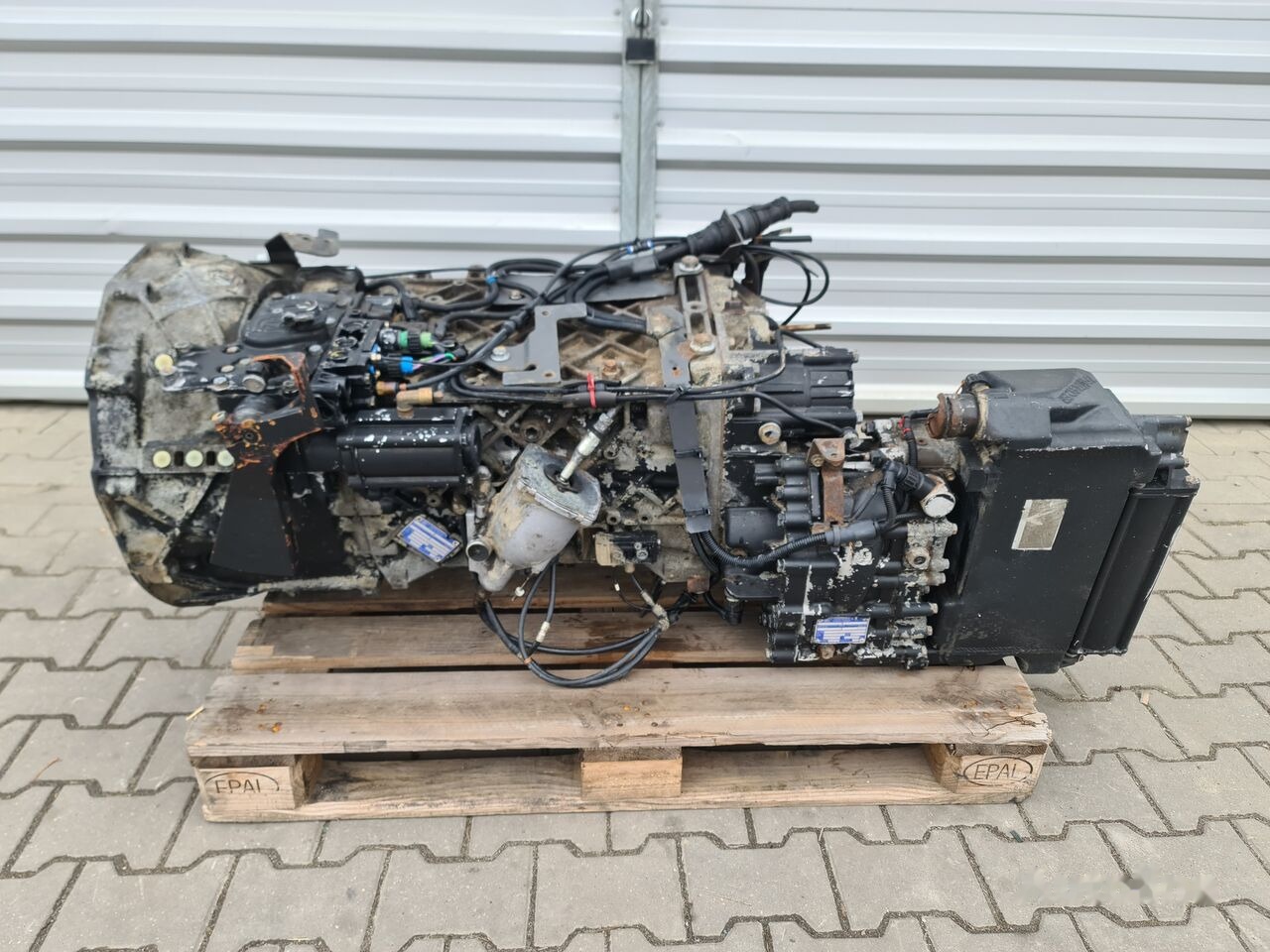 Renault MAGNUM PREMIUM DXI Renault 16S2221TD 16 S 2221 TD 1343050002 5010613562 16.41-1.00 INTARDER ECOSPLIT IT 6085005044 1616902 - Gearbox for Truck: picture 1 Renault MAGNUM PREMIUM DXI Renault 16S2221TD 16 S 2221 TD 1343050002 5010613562 16.41-1.00 INTARDER ECOSPLIT IT 6085005044 1616902 - Gearbox for Truck: picture 1