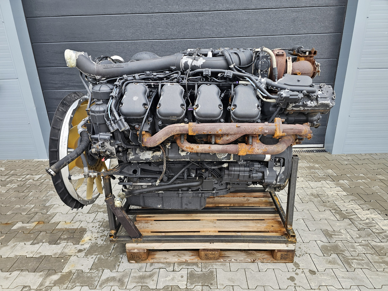 SCANIA ENGINE / DC16 101 520HP V8 / EURO 6 / COMPLETE / WORLDWIDE DELIVERY - Engine for Truck: picture 5 SCANIA ENGINE / DC16 101 520HP V8 / EURO 6 / COMPLETE / WORLDWIDE DELIVERY - Engine for Truck: picture 5