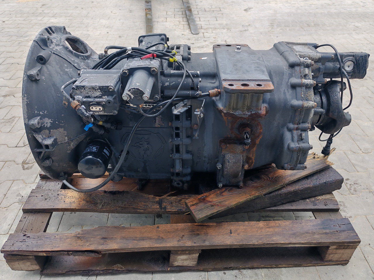 SCANIA GEARBOX / GRS0905 / COMPLETE / WORLDWIDE DELIVERY - Gearbox: picture 4 SCANIA GEARBOX / GRS0905 / COMPLETE / WORLDWIDE DELIVERY - Gearbox: picture 4