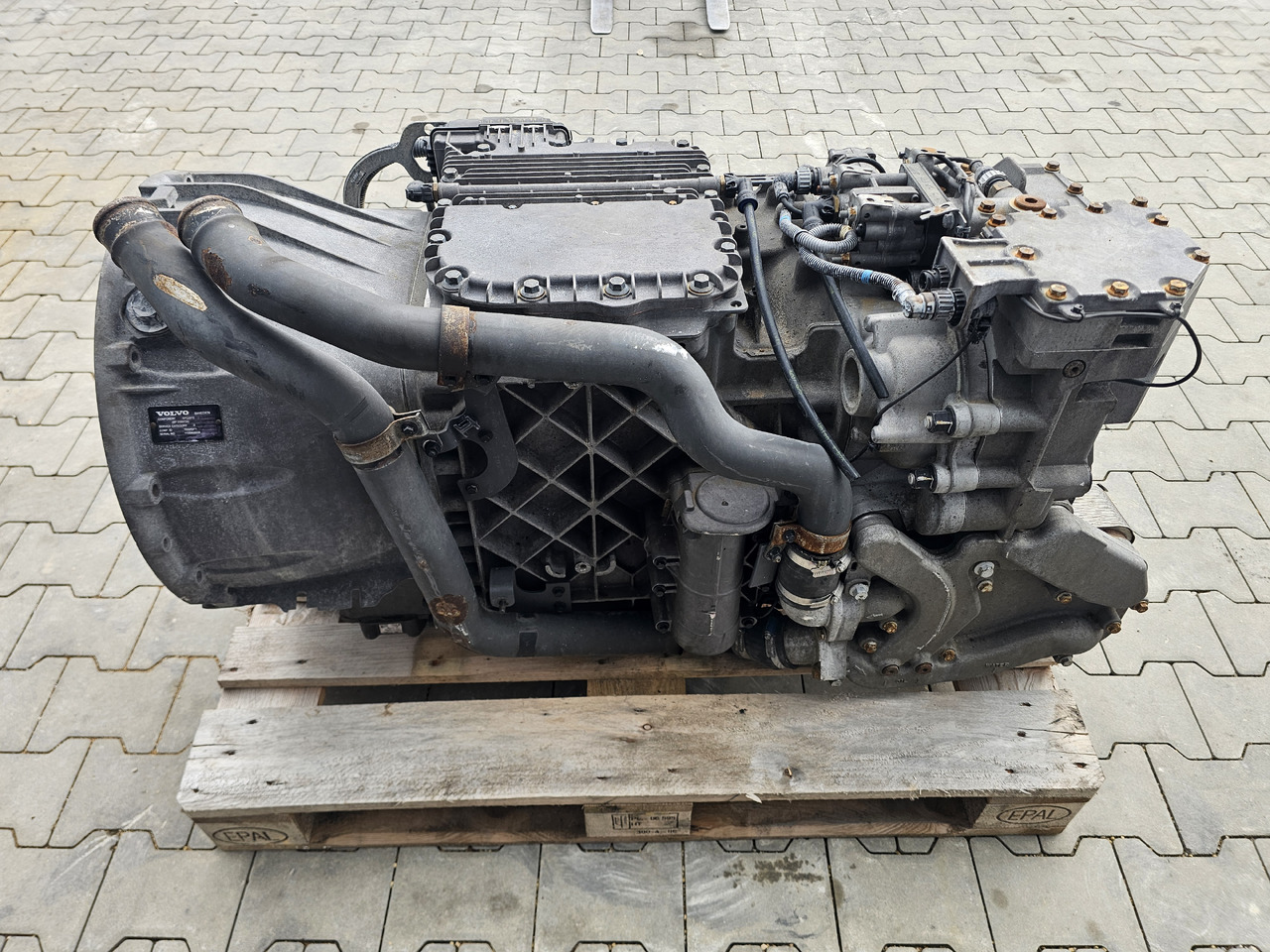 VOLVO FH FM FMX / SPO2812 / RETARDER / CRAWLER / COMPLETE GEARBOX - Gearbox: picture 5 VOLVO FH FM FMX / SPO2812 / RETARDER / CRAWLER / COMPLETE GEARBOX - Gearbox: picture 5