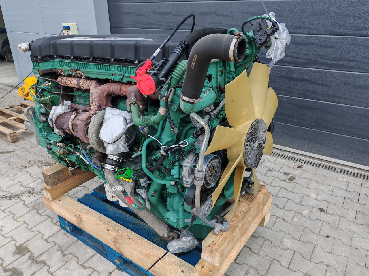 VOLVO FH4 EURO 6 / D13K460 EUVI / COMPLETE ENGINE - Engine: picture 4 VOLVO FH4 EURO 6 / D13K460 EUVI / COMPLETE ENGINE - Engine: picture 4