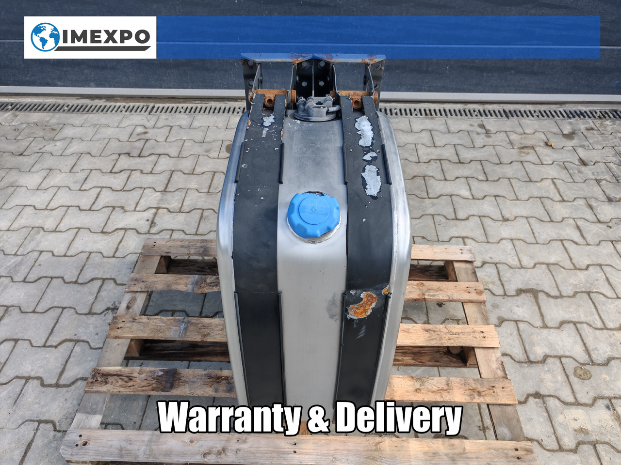 VOLVO RENAULT / COMPLETE ADBLUE TANK / 21065425 - AdBlue tank: picture 1 VOLVO RENAULT / COMPLETE ADBLUE TANK / 21065425 - AdBlue tank: picture 1