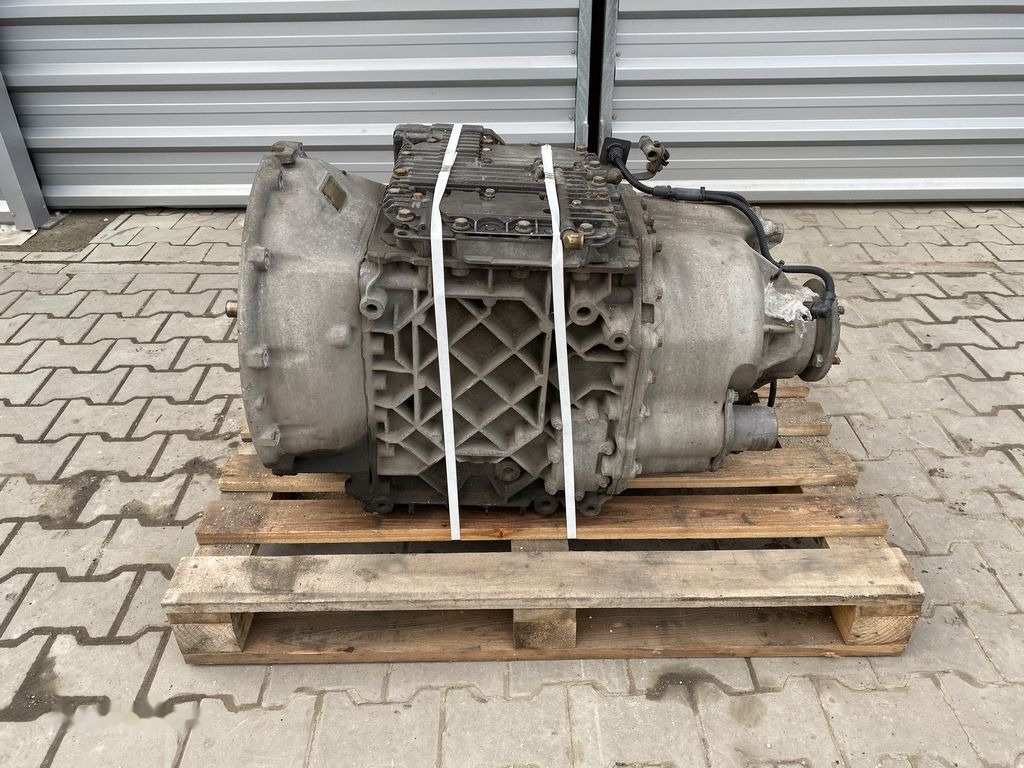 Volvo ISHIFT RENAULT PREMIUM MAGNUM DXI FH FM VT2412B Renault VT2412B - Gearbox for Truck: picture 2 Volvo ISHIFT RENAULT PREMIUM MAGNUM DXI FH FM VT2412B Renault VT2412B - Gearbox for Truck: picture 2