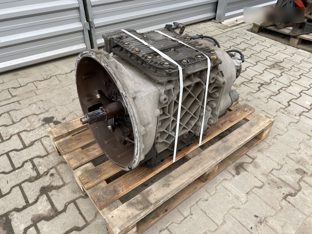 Volvo ISHIFT RENAULT PREMIUM MAGNUM DXI FH FM VT2412B Renault VT2412B - Gearbox for Truck: picture 1 Volvo ISHIFT RENAULT PREMIUM MAGNUM DXI FH FM VT2412B Renault VT2412B - Gearbox for Truck: picture 1