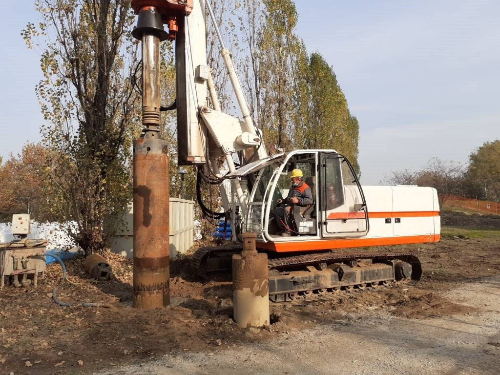 Soilmec R210 - Pile driver: picture 1 Soilmec R210 - Pile driver: picture 1