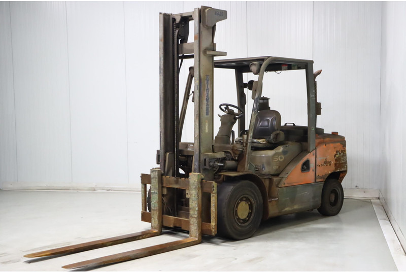 Doosan D50C-7 - Diesel forklift: picture 3 Doosan D50C-7 - Diesel forklift: picture 3