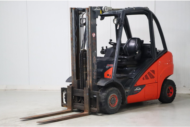 Linde H25D-02 - Diesel forklift: picture 3 Linde H25D-02 - Diesel forklift: picture 3