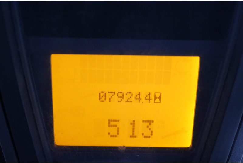 LPG forklift Linde H45T: picture 8