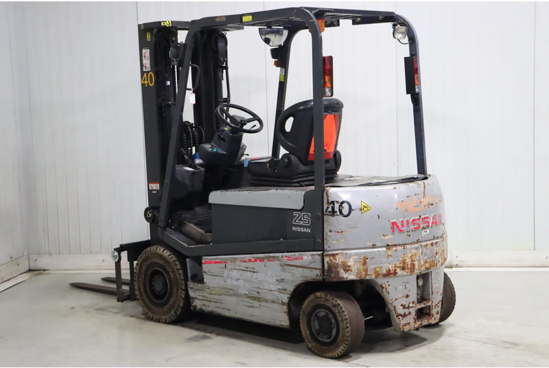 Nissan Q02L25CU - Electric forklift: picture 4 Nissan Q02L25CU - Electric forklift: picture 4