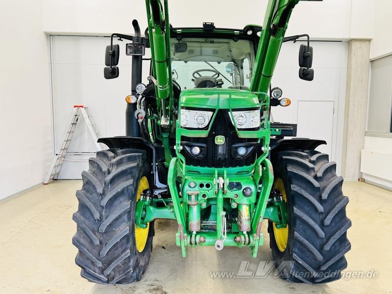 John Deere 6130R - Farm tractor: picture 4 John Deere 6130R - Farm tractor: picture 4