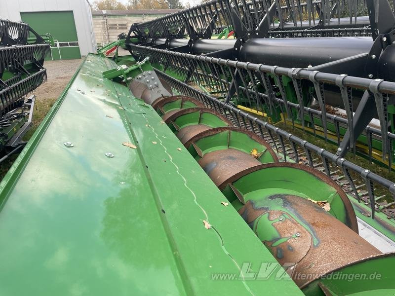 John Deere 735X - Grain header: picture 5 John Deere 735X - Grain header: picture 5