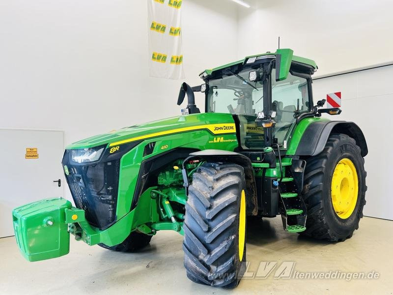 John Deere 8R 410 - Farm tractor: picture 2 John Deere 8R 410 - Farm tractor: picture 2
