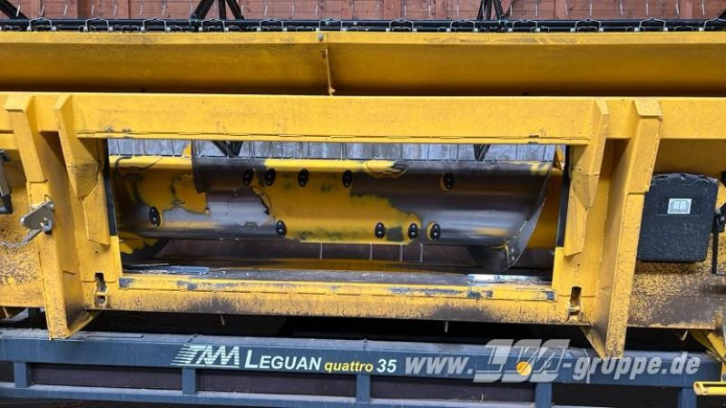 Combine harvester New Holland CR9.90: picture 10 Combine harvester New Holland CR9.90: picture 10