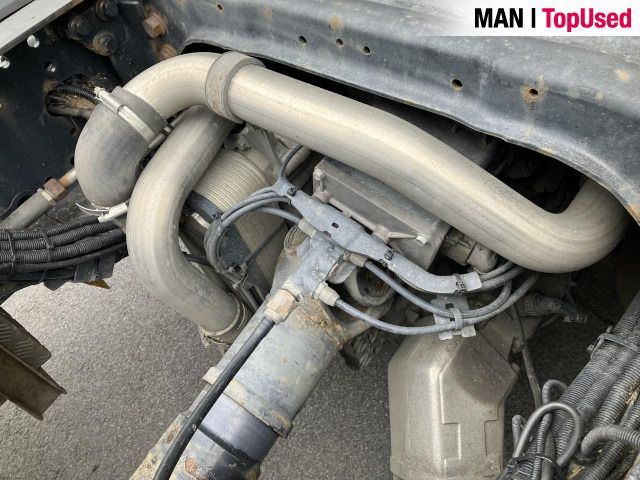 Tractor unit MAN TGX 18.460 4X2 LLS: picture 11