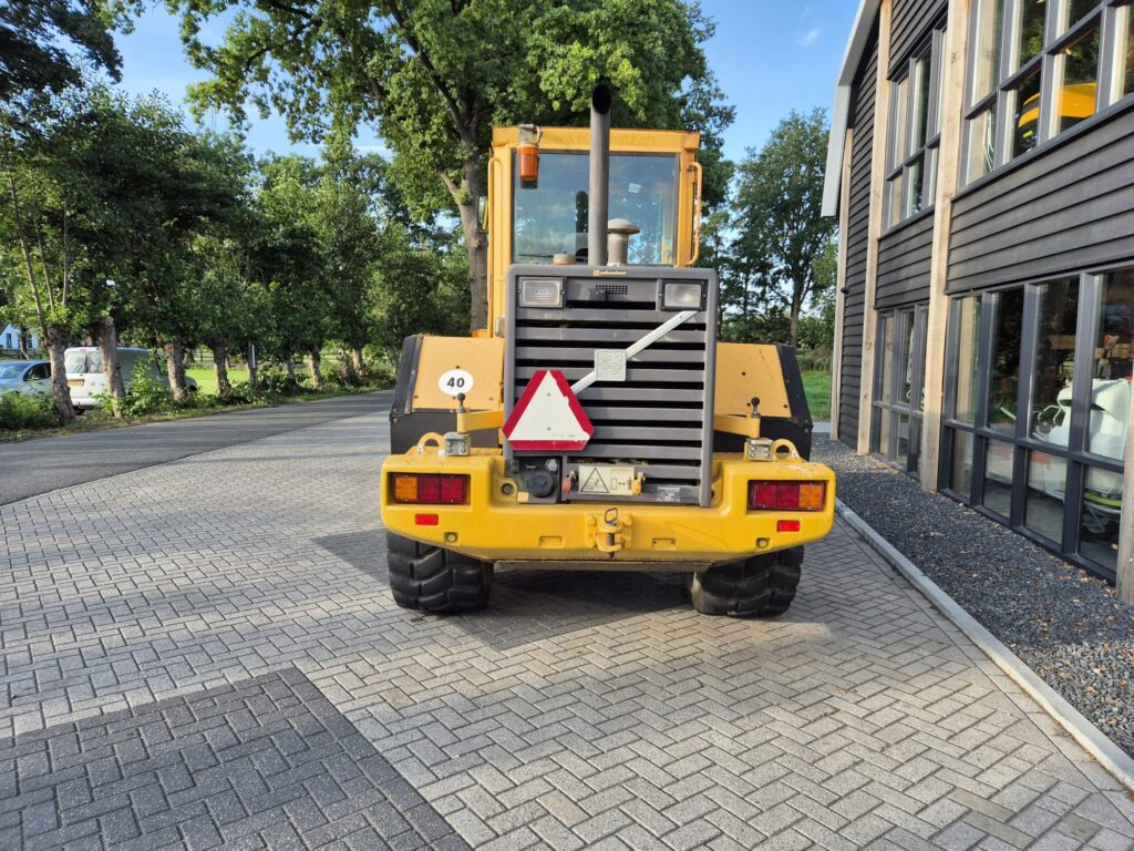 VOLVO L70C - Wheel loader: picture 4 VOLVO L70C - Wheel loader: picture 4