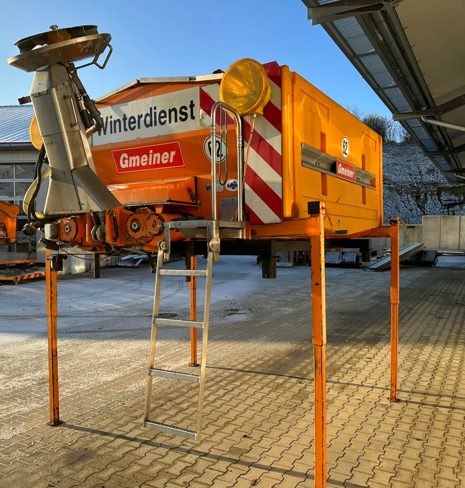Unimog Salzstreuer Gmeiner 4000TCFS - Sand/ Salt spreader: picture 3 Unimog Salzstreuer Gmeiner 4000TCFS - Sand/ Salt spreader: picture 3