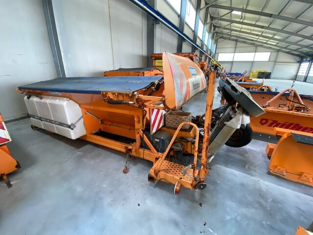 Unimog Salzstreuer Schmidt SAB40-36FR1750 - Sand/ Salt spreader: picture 2 Unimog Salzstreuer Schmidt SAB40-36FR1750 - Sand/ Salt spreader: picture 2