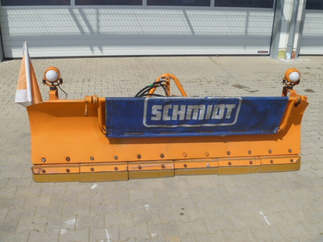 Unimog Schneepflug - Schneeschild Schmidt F11L - Snow plough: picture 1 Unimog Schneepflug - Schneeschild Schmidt F11L - Snow plough: picture 1