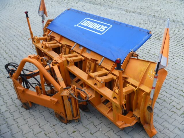 Unimog Schneepflug - Schneeschild Schmidt MF 3.3 - Snow plough: picture 4 Unimog Schneepflug - Schneeschild Schmidt MF 3.3 - Snow plough: picture 4