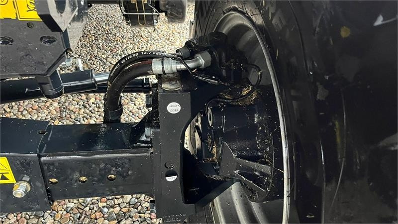 Case IH 8250 Axial-Flow med 35fod Varicut skærebord. Dansk - Combine harvester: picture 4 Case IH 8250 Axial-Flow med 35fod Varicut skærebord. Dansk - Combine harvester: picture 4