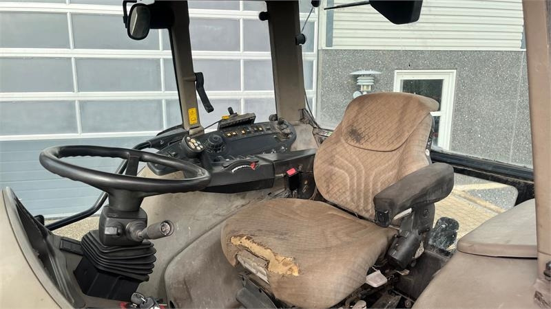 Case IH CVX 1195 Med frontlift  - Farm tractor: picture 5 Case IH CVX 1195 Med frontlift  - Farm tractor: picture 5