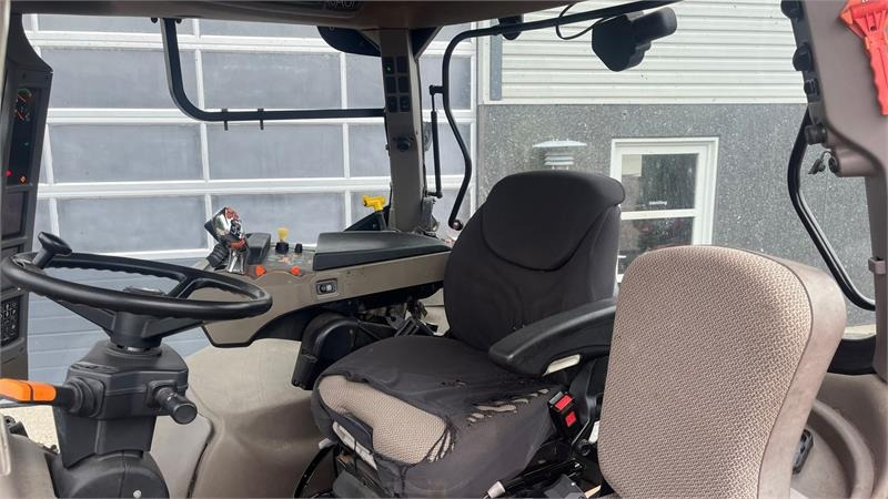 Farm tractor Case IH Puma 145 CVX Med frontlift: picture 6