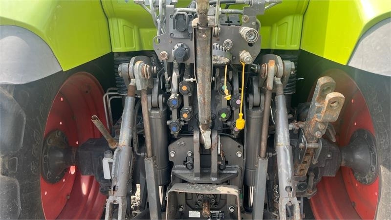 Claas ARION 550 CEBIS Med frontlæsser og frontlift - Farm tractor: picture 5 Claas ARION 550 CEBIS Med frontlæsser og frontlift - Farm tractor: picture 5