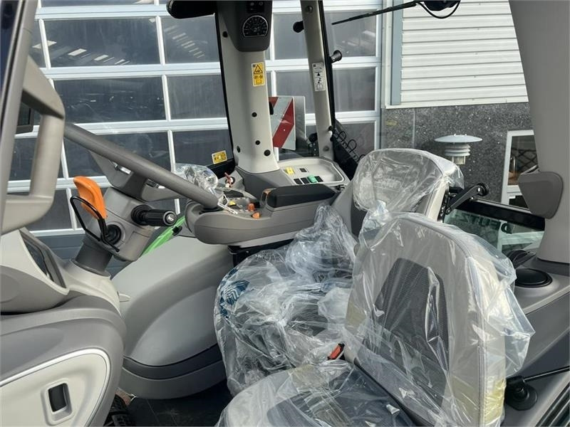 Deutz-fahr 9340 TTV WARRIOR, New and unused tractor - Farm tractor: picture 4 Deutz-fahr 9340 TTV WARRIOR, New and unused tractor - Farm tractor: picture 4