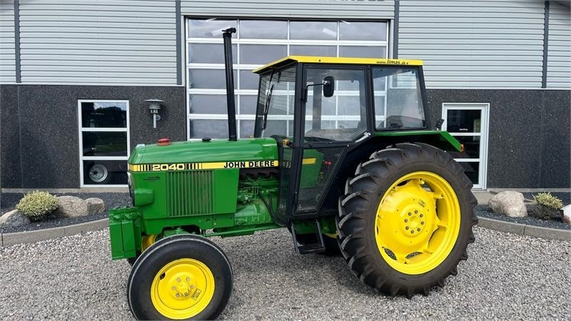 John Deere 2040 Med nye dæk hele vejen rundt  - Farm tractor: picture 1 John Deere 2040 Med nye dæk hele vejen rundt  - Farm tractor: picture 1