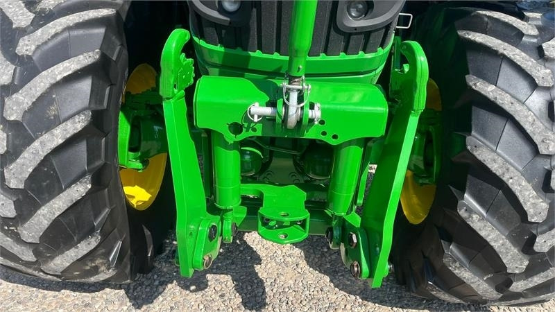 John Deere 6170R AutoPower med frontlift - Farm tractor: picture 4 John Deere 6170R AutoPower med frontlift - Farm tractor: picture 4