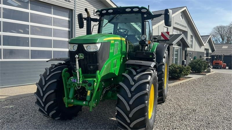 Farm tractor John Deere 6195R Ultimate Edition, CommandPro: picture 6