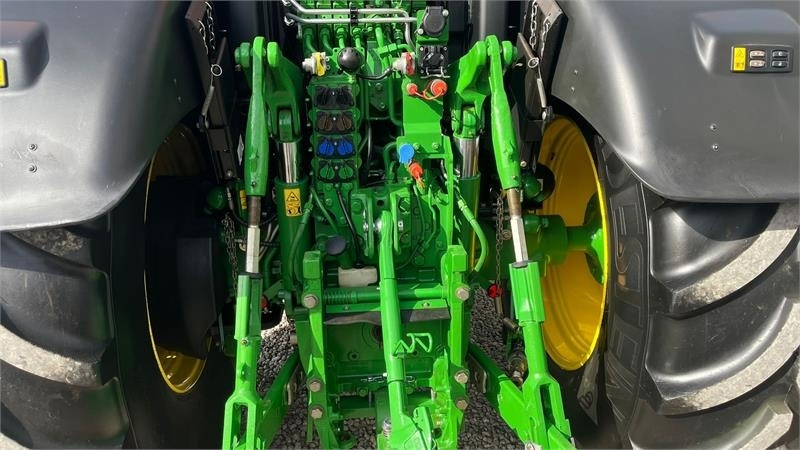 Farm tractor John Deere 6195R Ultimate Edition, CommandPro: picture 12