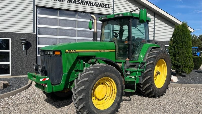 John Deere 8100 Samme ejer siden 2014  - Farm tractor: picture 2 John Deere 8100 Samme ejer siden 2014  - Farm tractor: picture 2