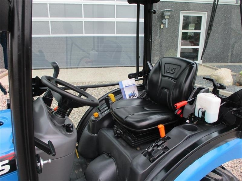 Farm tractor LS J27 HST Med kabine, frontlift og frontPTO: picture 6